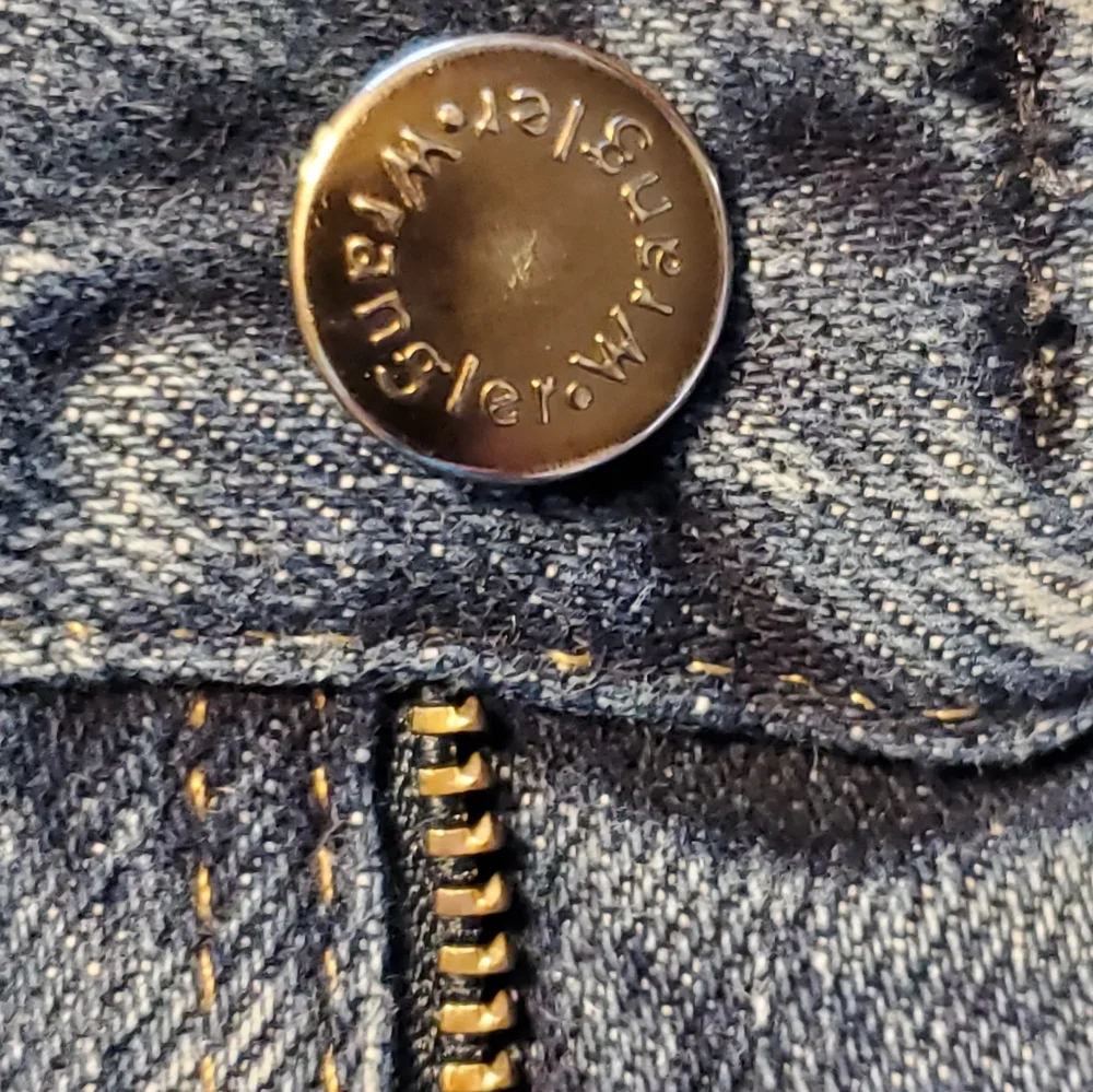 Wrangler Premium Quality relaxed fit men's jeans blue 40X32